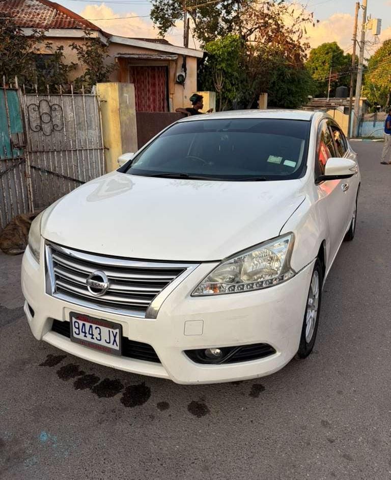 Nissan Sylphy front